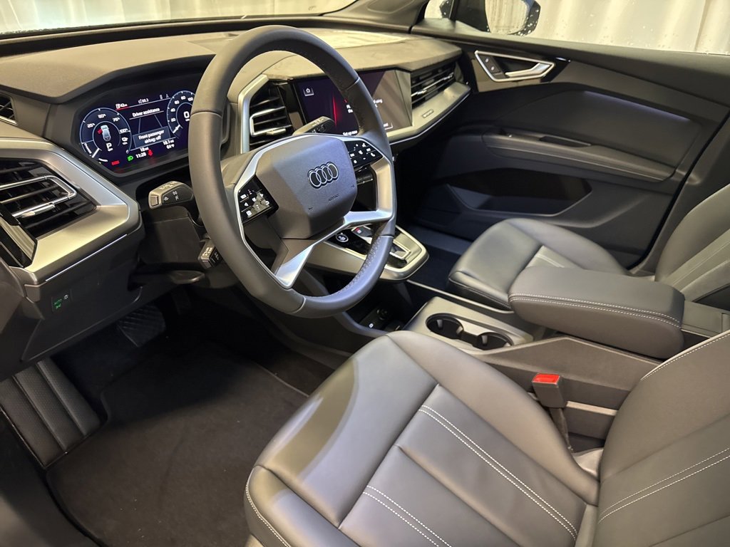 New 2025 Audi Q4 e-tron Premium image 2