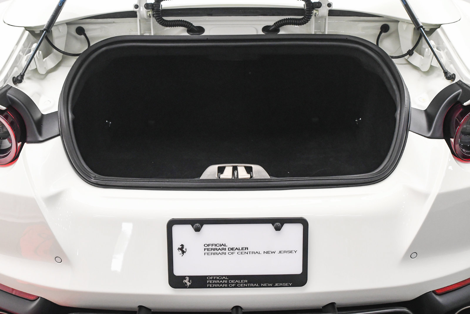 Used 2022 Ferrari 812 GTS RWD image 41