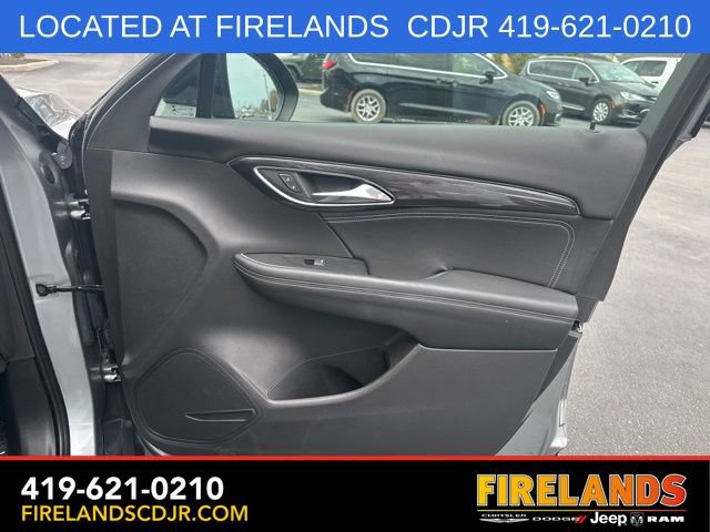 Used 2023 Buick Envision Preferred w/ Sport Touring Package AWD/4WD image 18