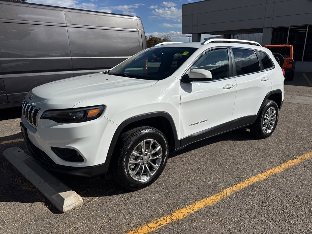 Used 2019 Jeep Cherokee Latitude Plus w/ Comfort/Convenience Group