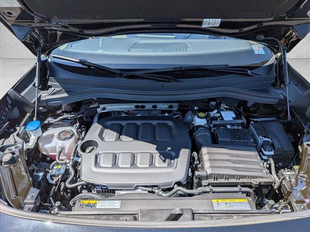 Used 2025 Volkswagen Tiguan SE AWD/4WD image 21