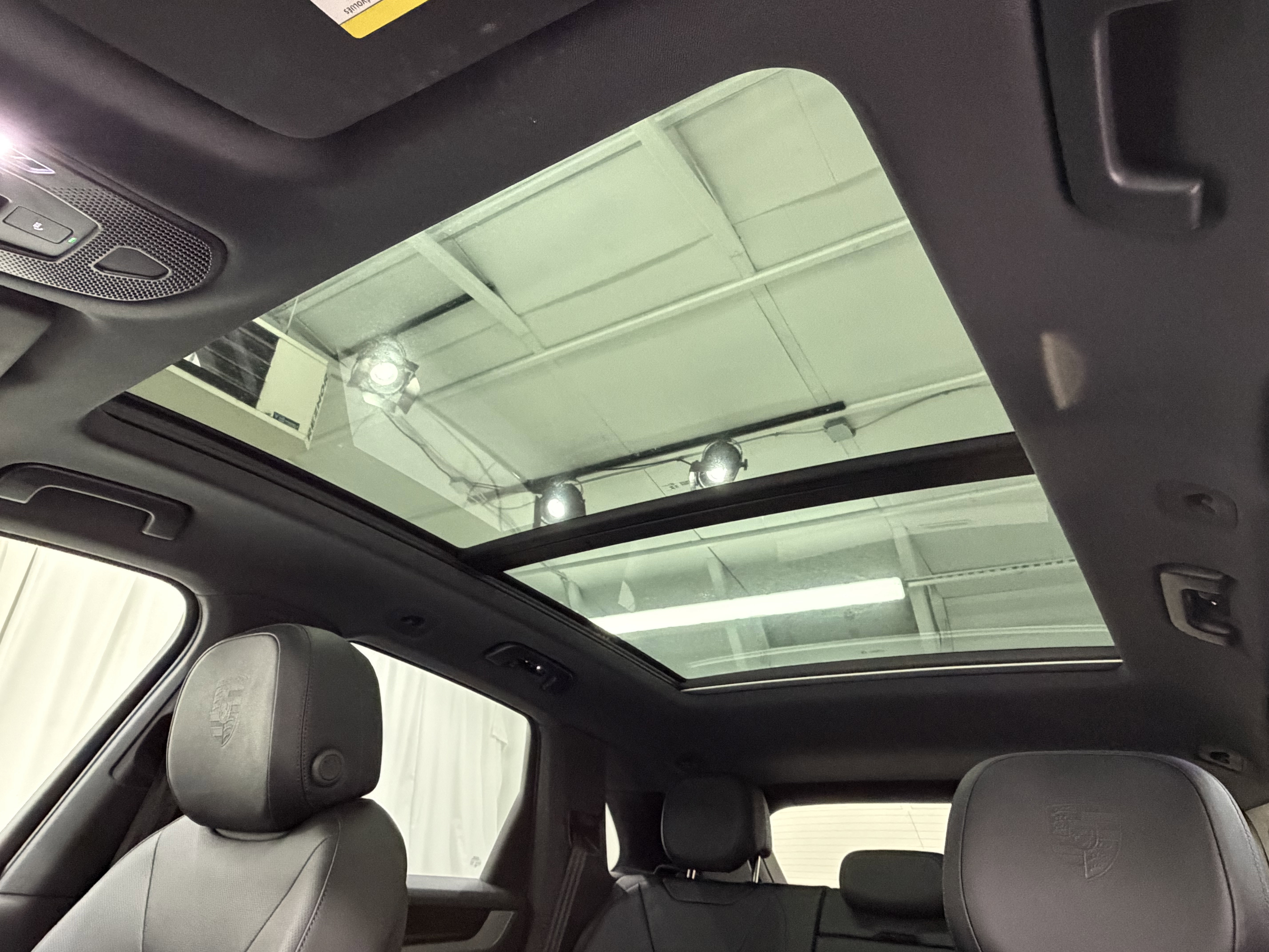 Certified 2025 Porsche Cayenne image 34