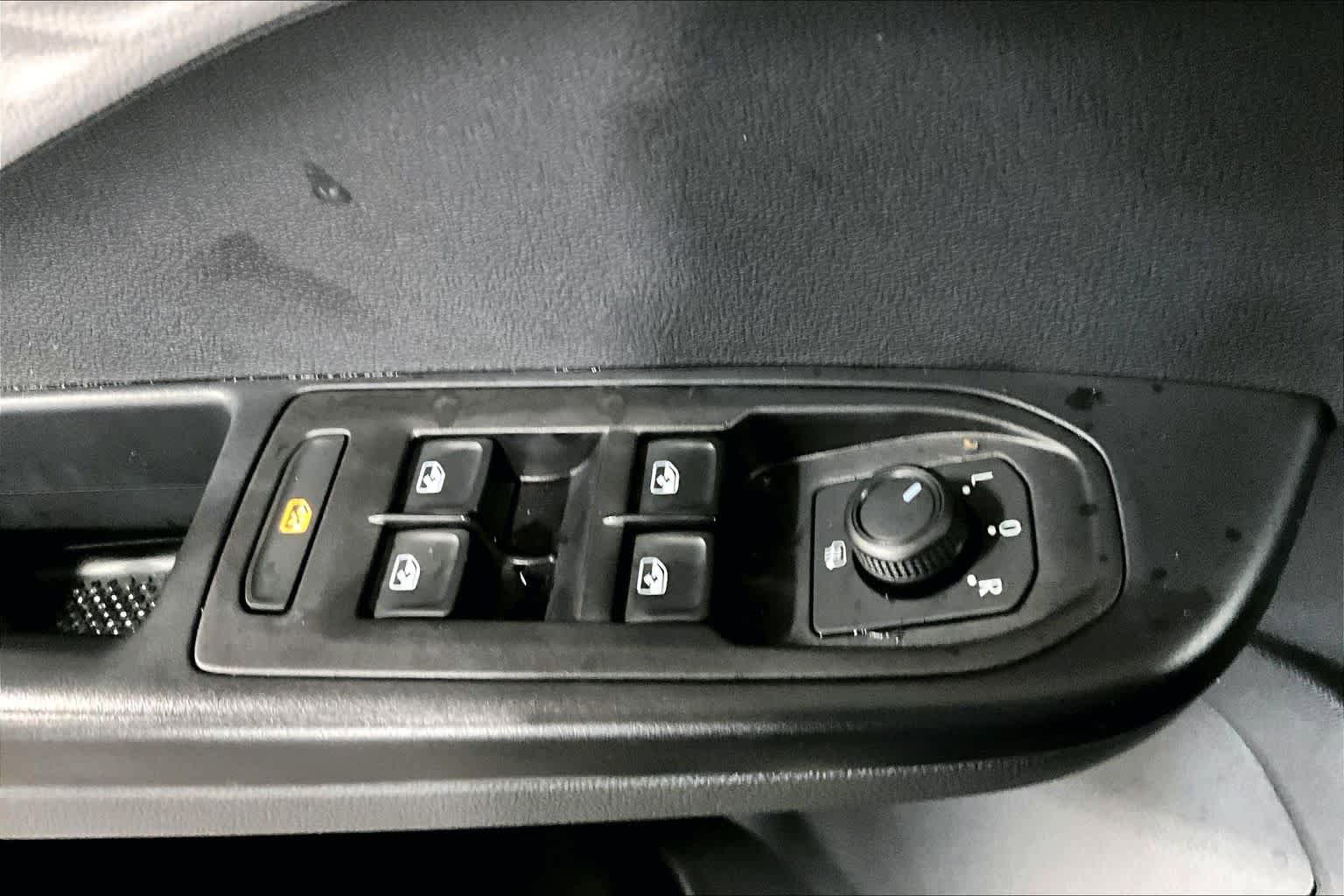 Used 2023 Volkswagen Taos S AWD/4WD image 36