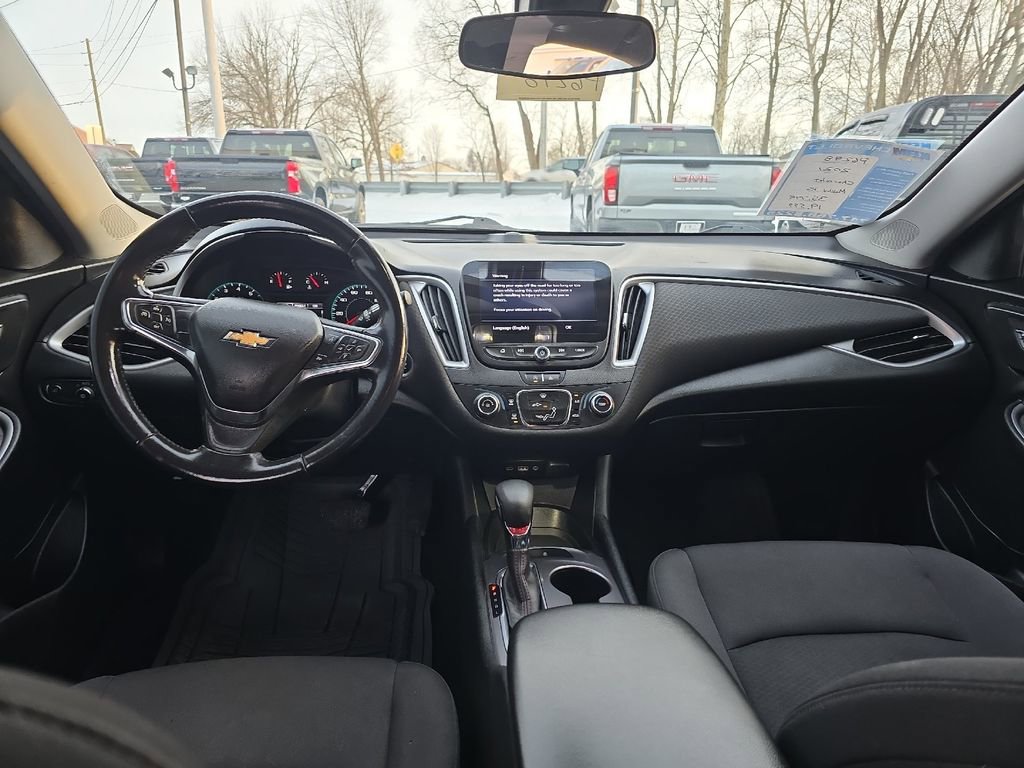 Used 2021 Chevrolet Malibu RS image 19
