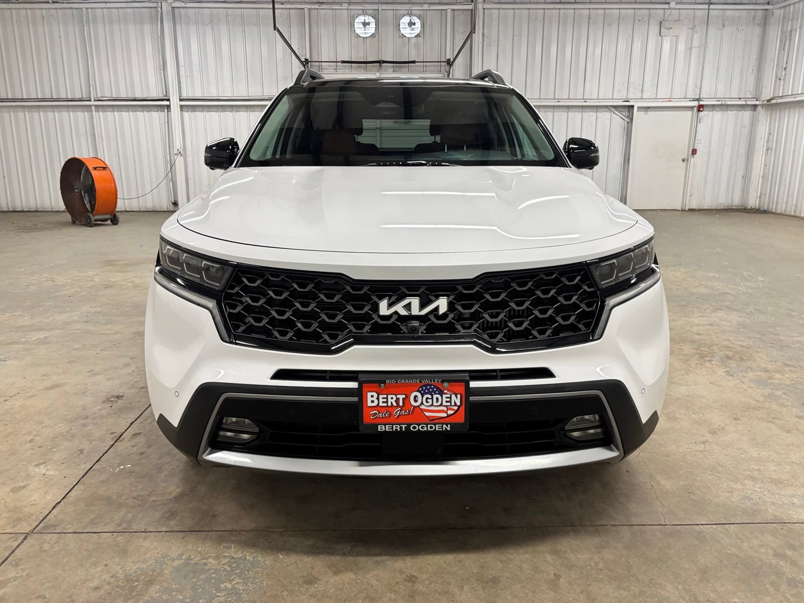 Used 2023 Kia Sorento SX Prestige AWD/4WD image 2