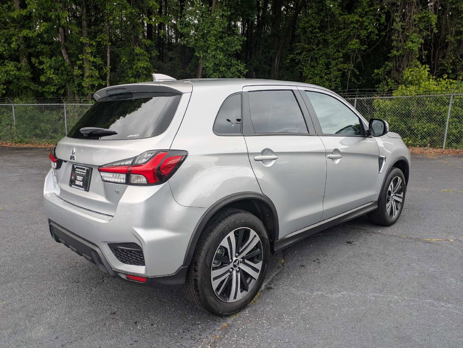Used 2026 Mitsubishi Outlander Sport SE AWD/4WD image 4