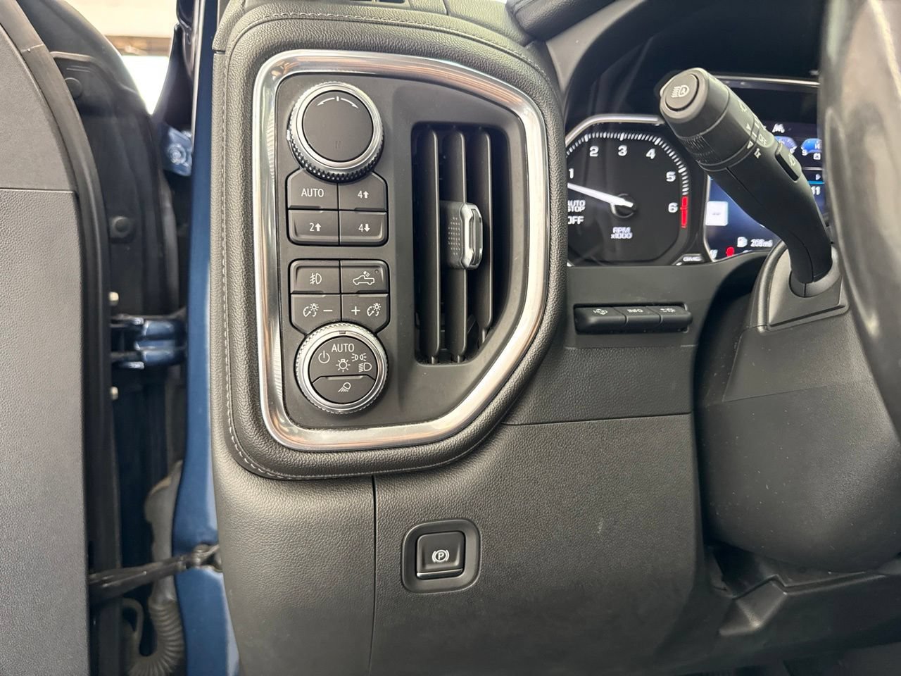 Used 2019 GMC Sierra 1500 Denali w/ Denali Ultimate Package AWD/4WD image 37
