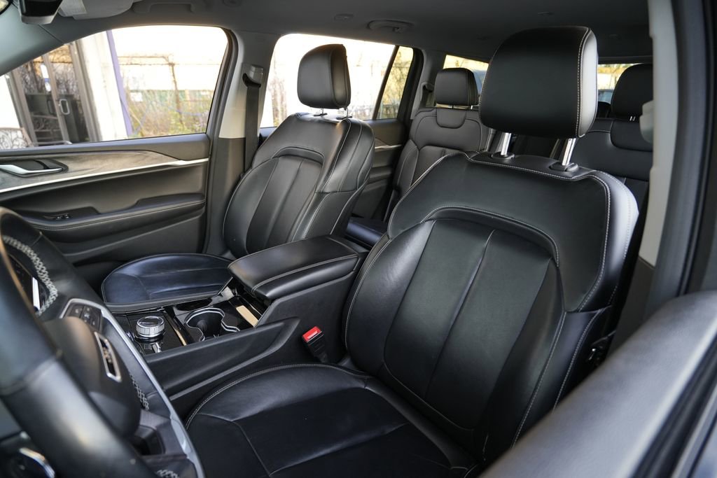 Used 2021 Jeep Grand Cherokee L Limited AWD/4WD image 17
