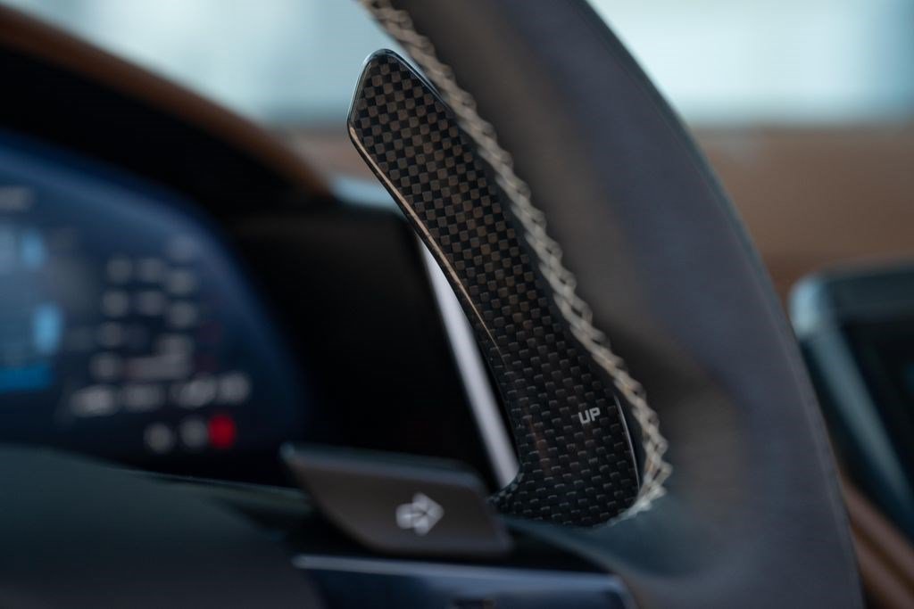 Used 2024 Ferrari Roma Spider RWD image 38