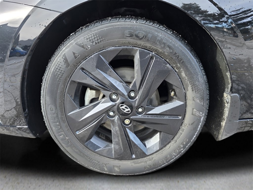 Used 2022 Hyundai Elantra SEL image 10