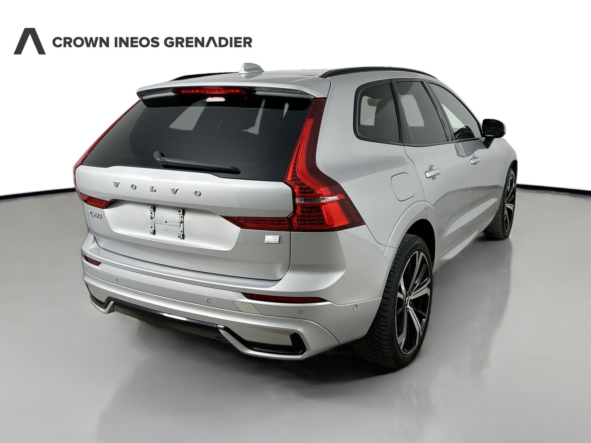 Used 2022 Volvo XC60 T8 R-Design w/ Advanced Package AWD/4WD image 36