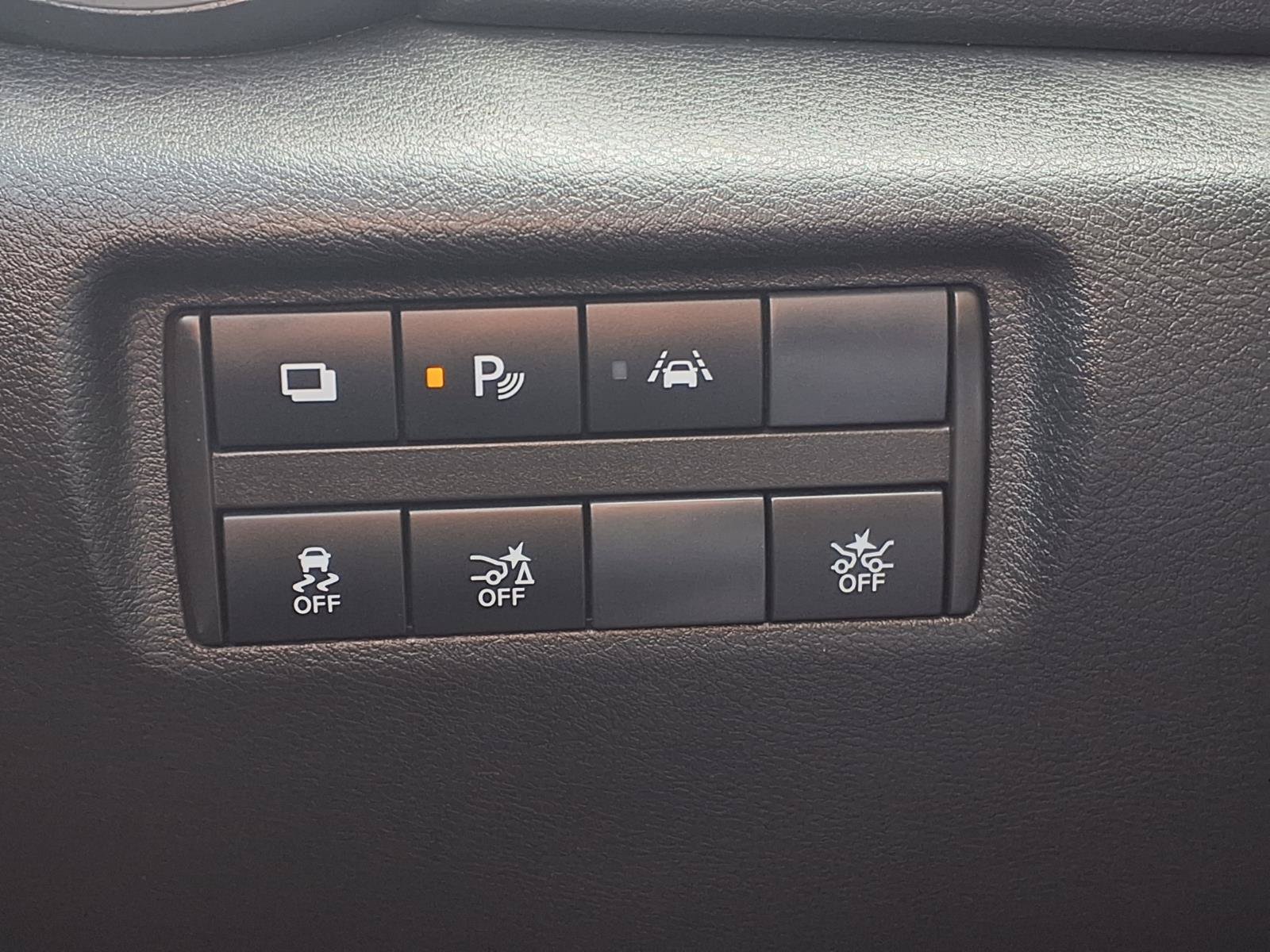 Used 2020 Nissan Versa S FWD image 9
