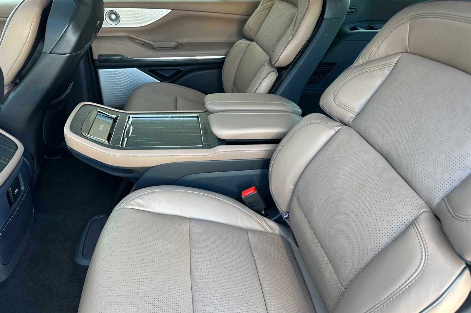 New 2026 Lincoln Navigator Black Label image 11