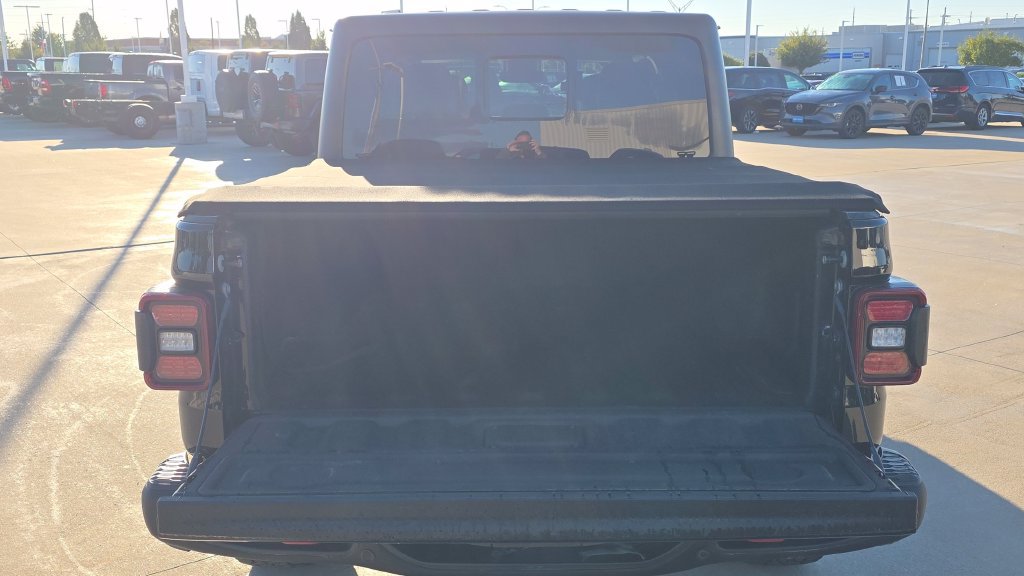 Used 2020 Jeep Gladiator Rubicon AWD/4WD image 5