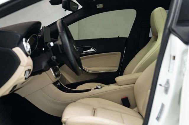 Used 2018 Mercedes-Benz CLA 250 4MATIC image 12