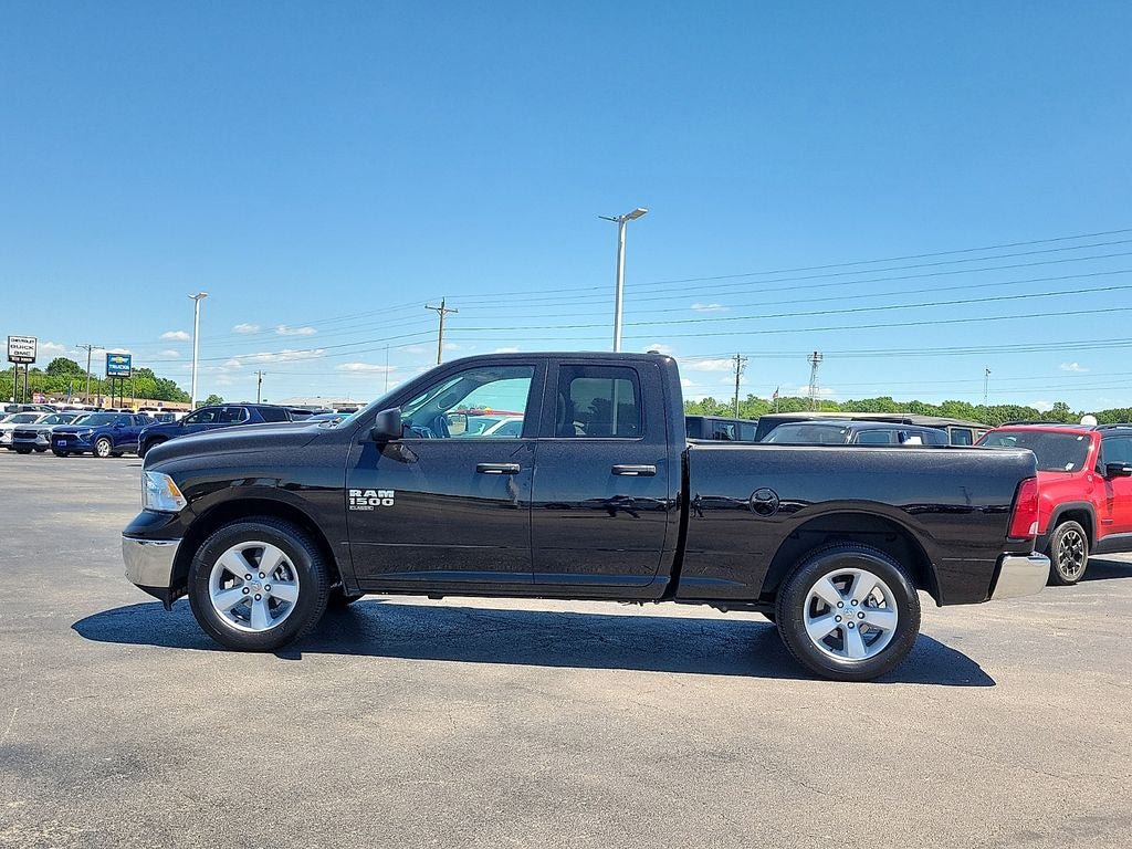 Used 2024 RAM 1500 Classic SLT AWD/4WD image 3