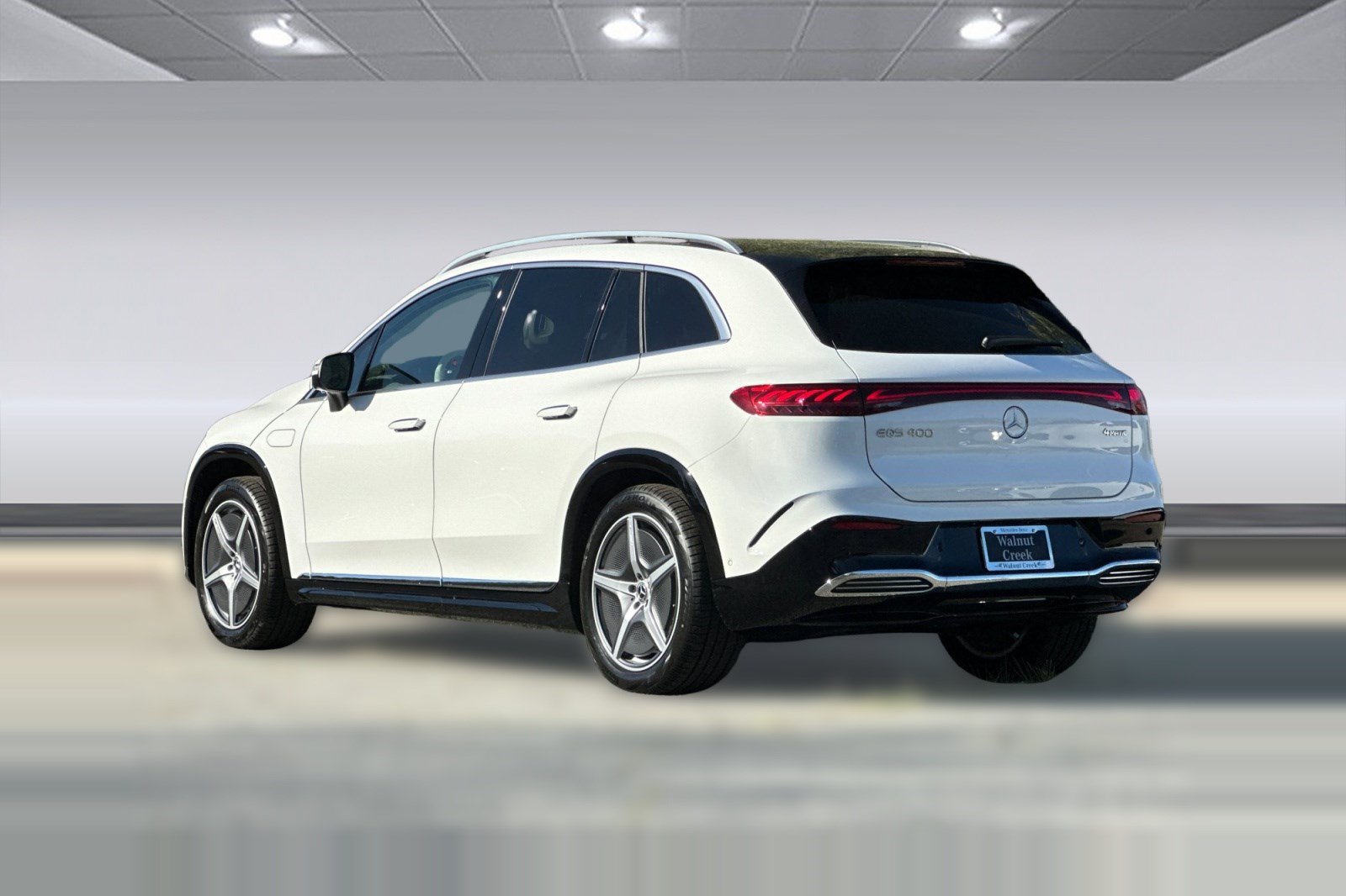 New 2026 Mercedes-Benz EQS 400 4MATIC SUV image 3