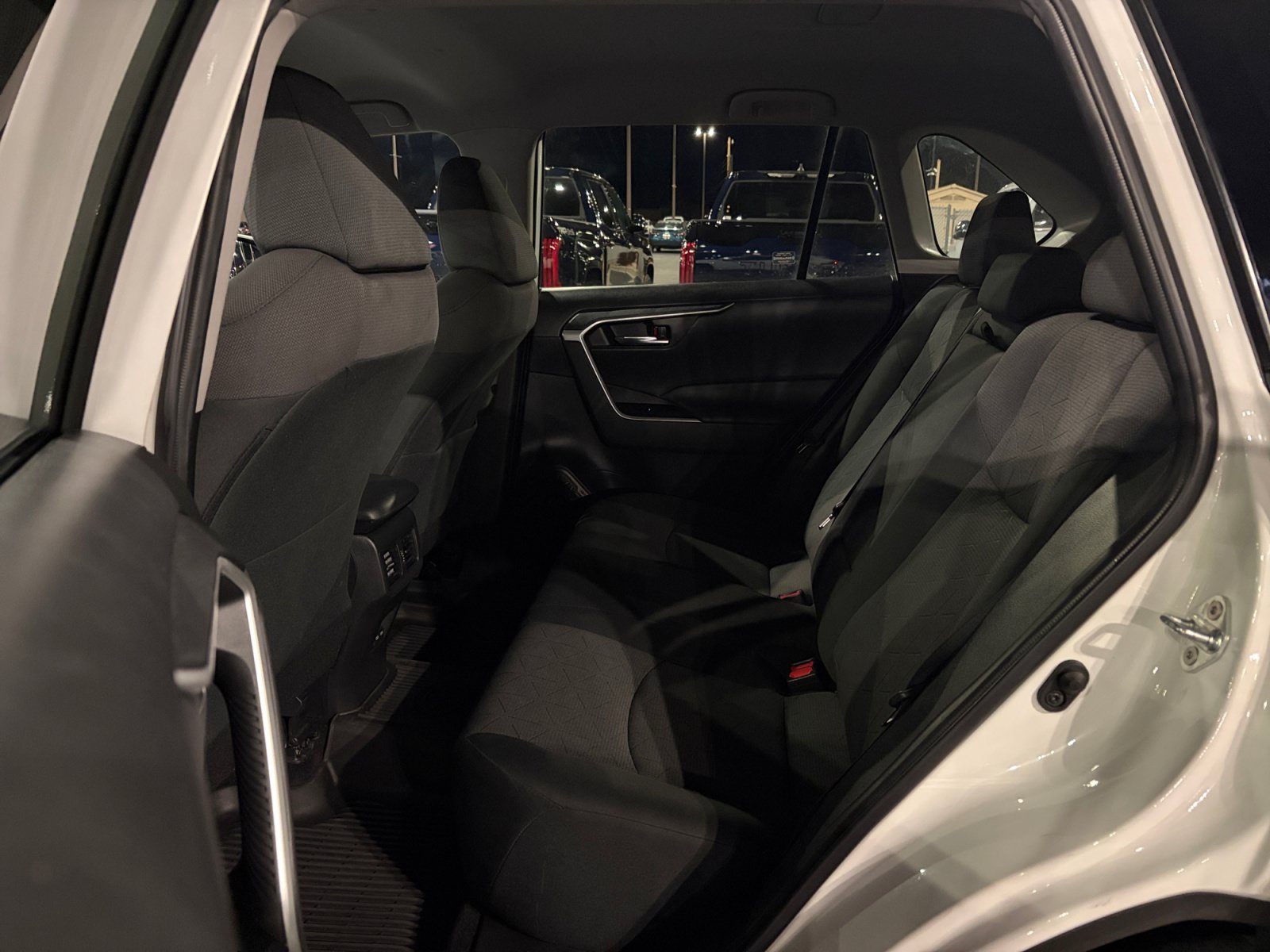 Used 2022 Toyota RAV4 XLE AWD/4WD image 26