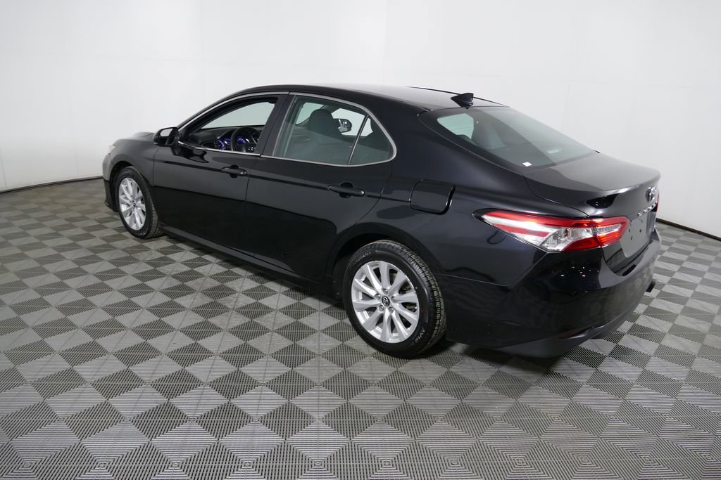 Used 2019 Toyota Camry LE FWD image 22