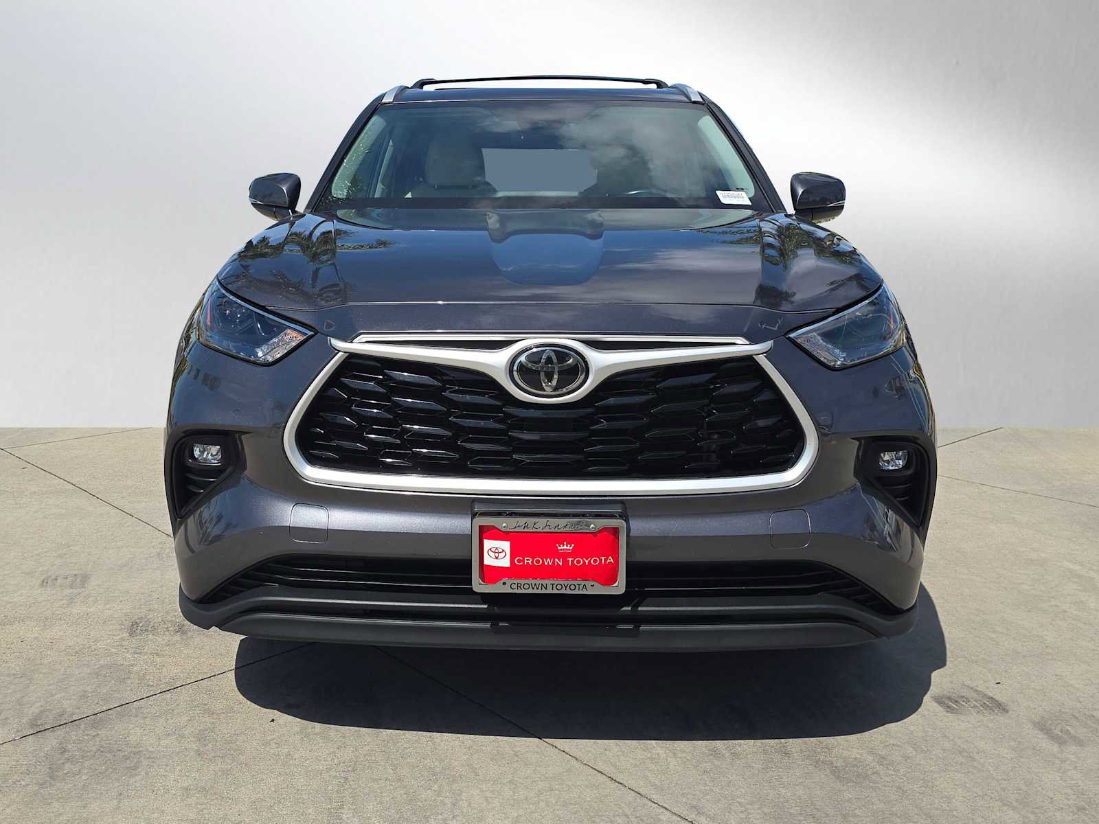 Used 2022 Toyota Highlander XLE image 8