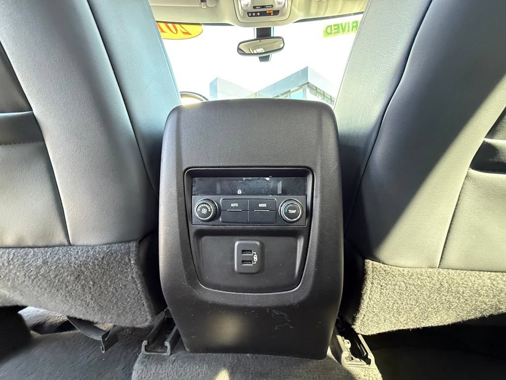 Used 2019 Buick Enclave Essence FWD image 40