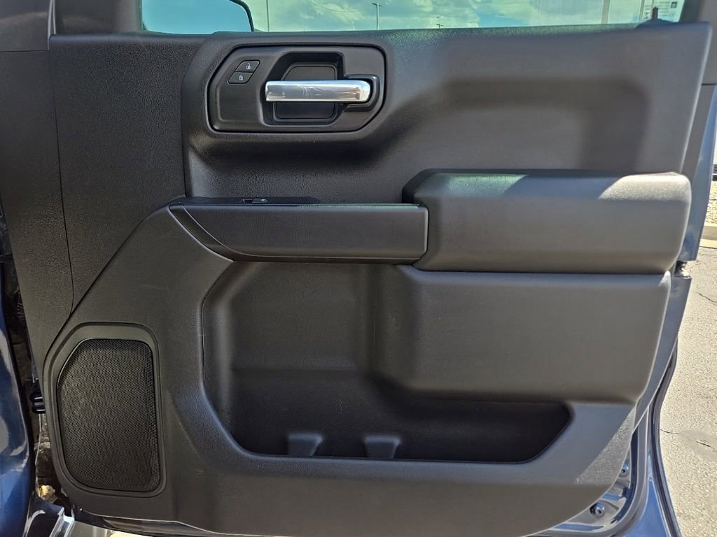 Used 2023 Chevrolet Silverado 1500 Custom image 41