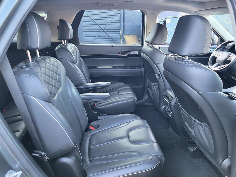 Used 2021 Hyundai Palisade Limited FWD image 17