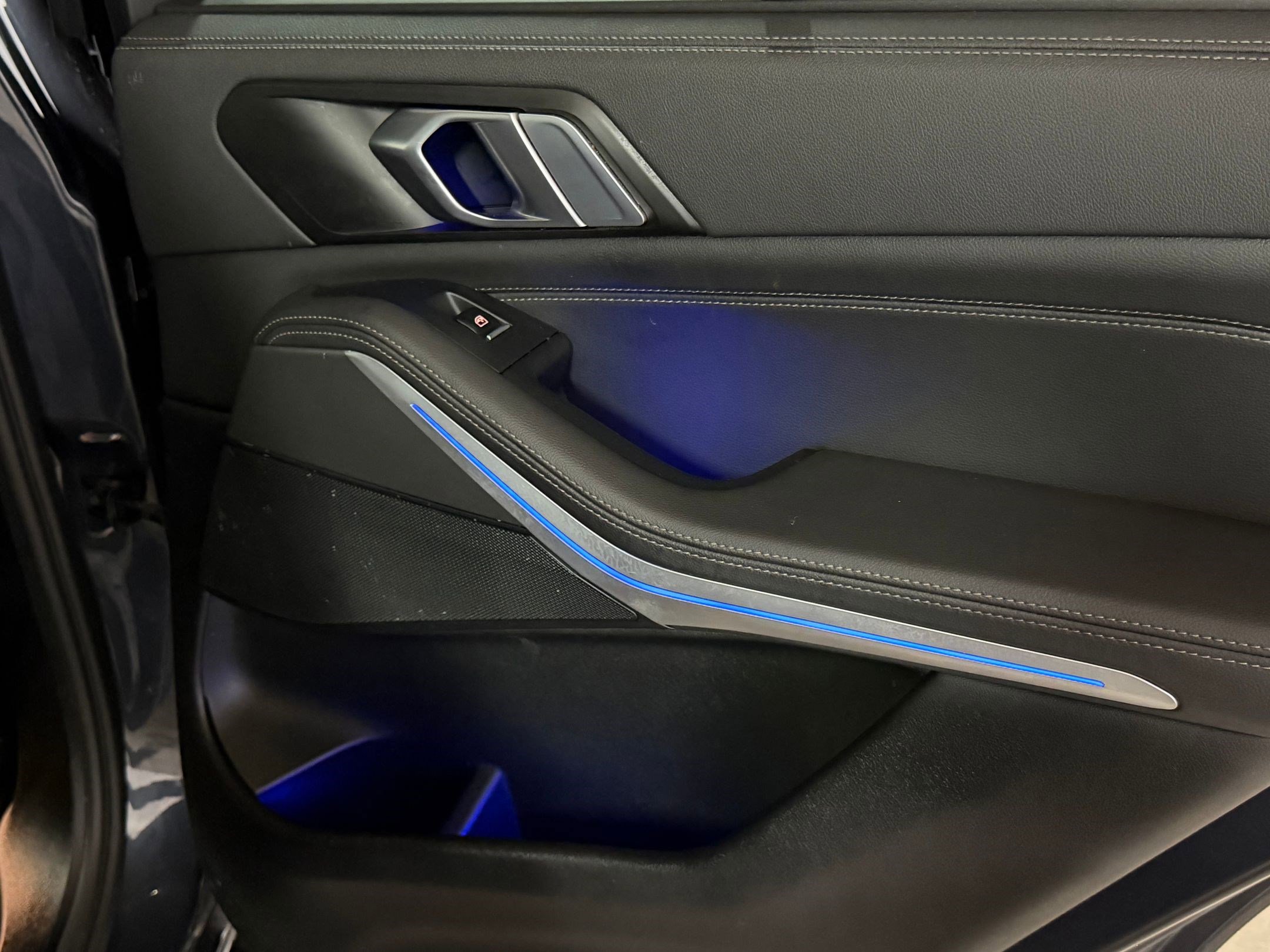 Used 2022 BMW X5 sDrive40i w/ M Sport Package image 43