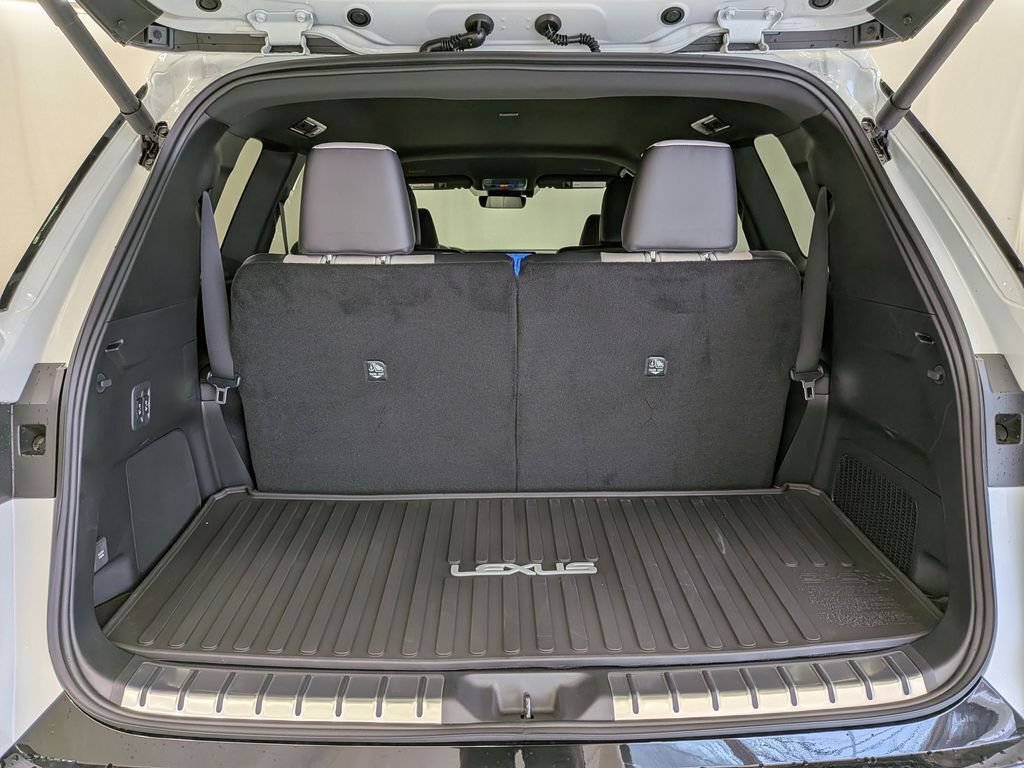 New 2026 Lexus TX 500h AWD w/ Technology Package image 33