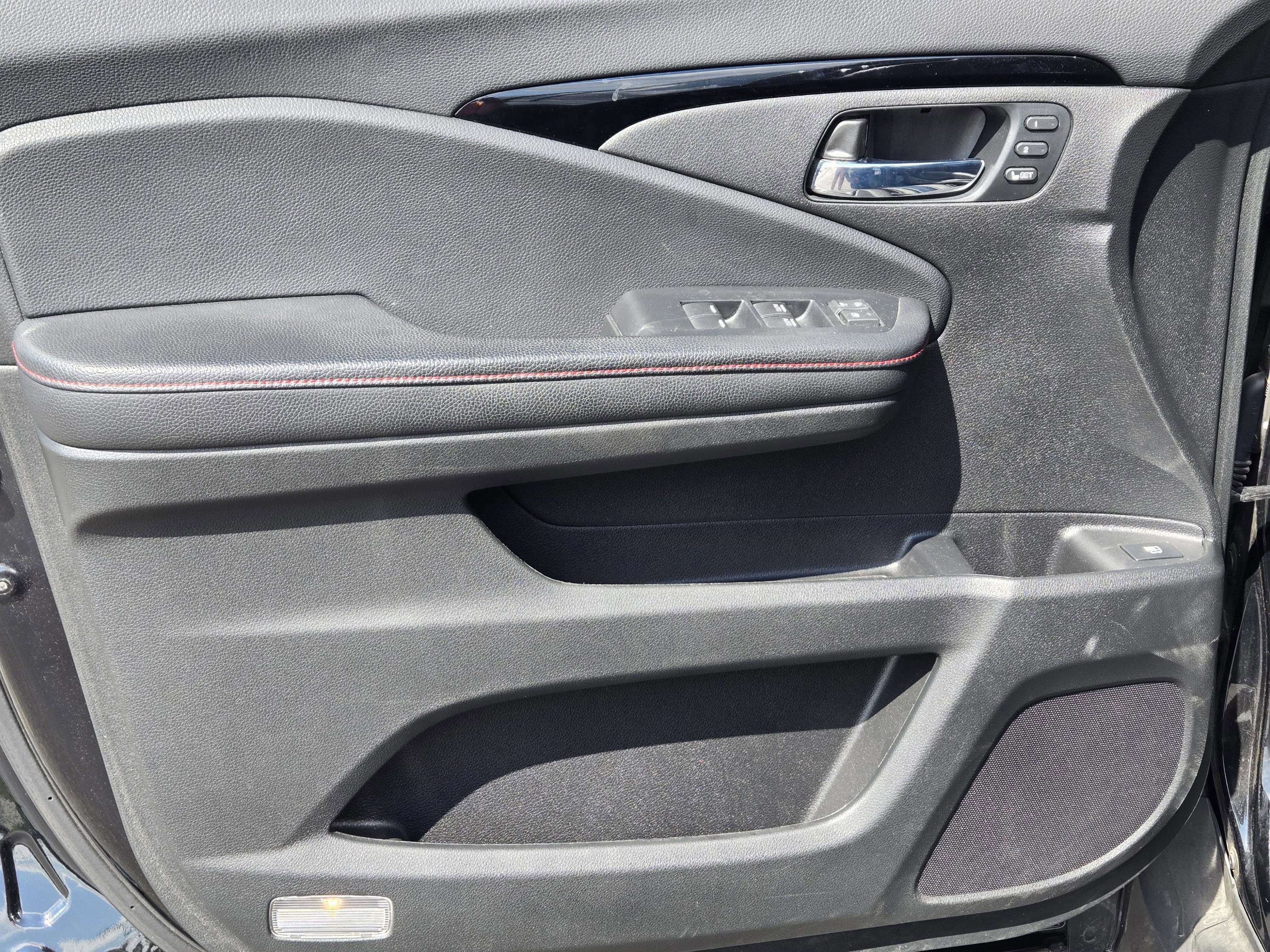 Used 2021 Honda Ridgeline Black Edition image 13