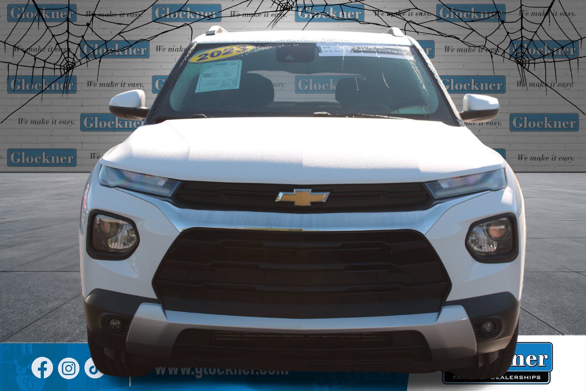 Used 2023 Chevrolet TrailBlazer LT AWD/4WD image 2