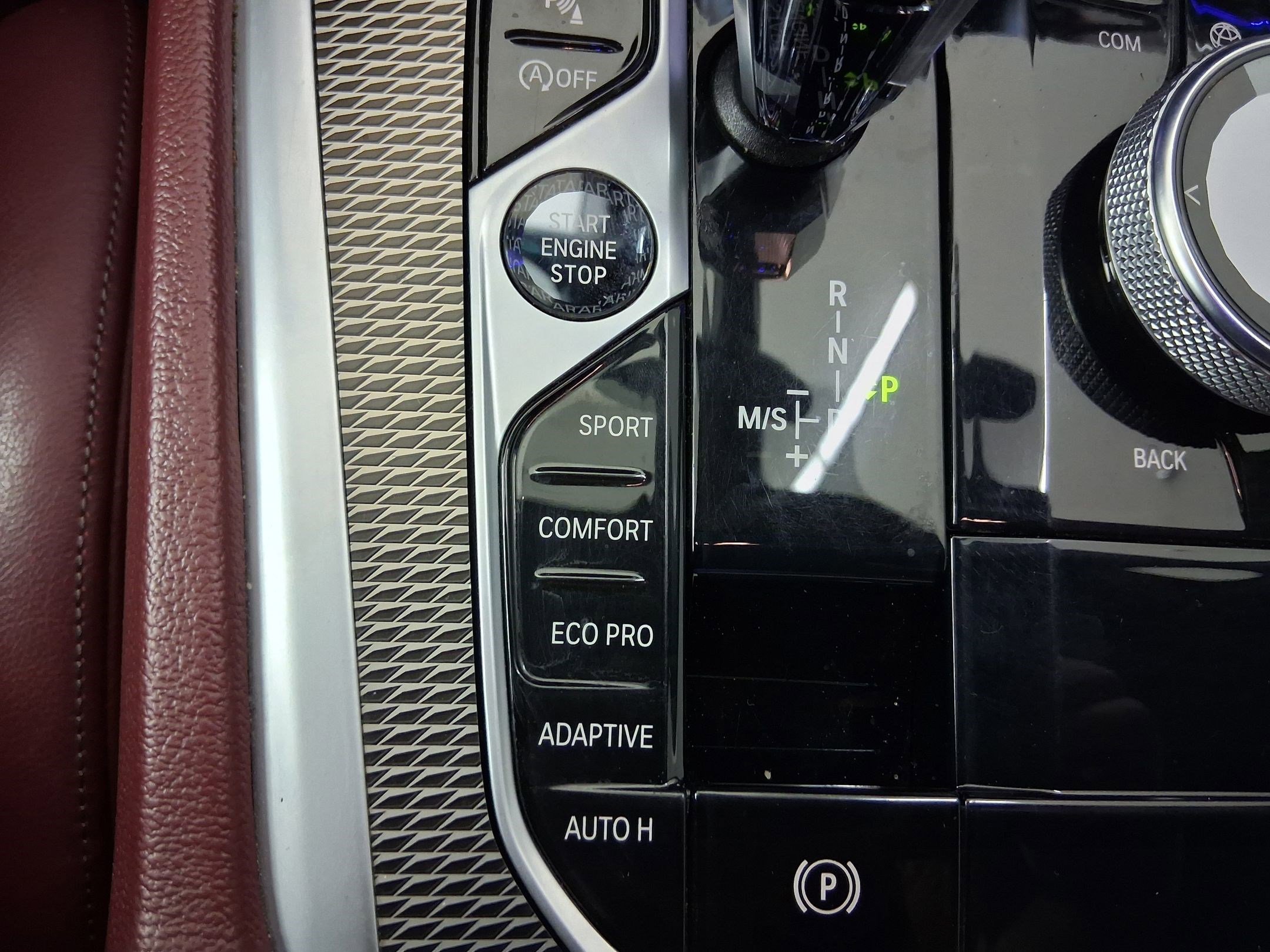 Used 2020 BMW X6 sDrive40i w/ M Sport Package image 18