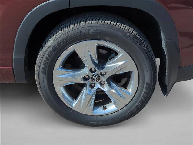 Certified 2019 Toyota Highlander Limited AWD/4WD image 6