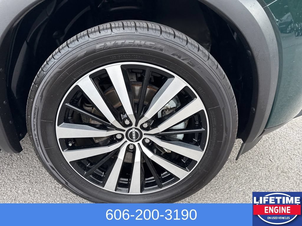 Used 2023 Nissan Pathfinder Platinum w/ Cargo Package AWD/4WD image 6