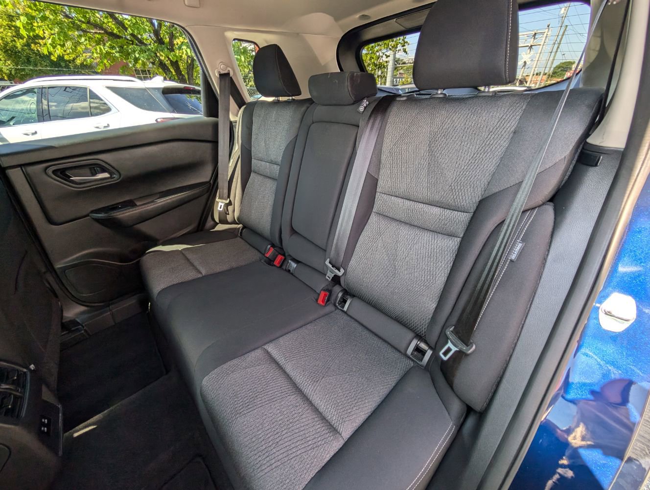 Used 2024 Nissan Rogue SV image 18