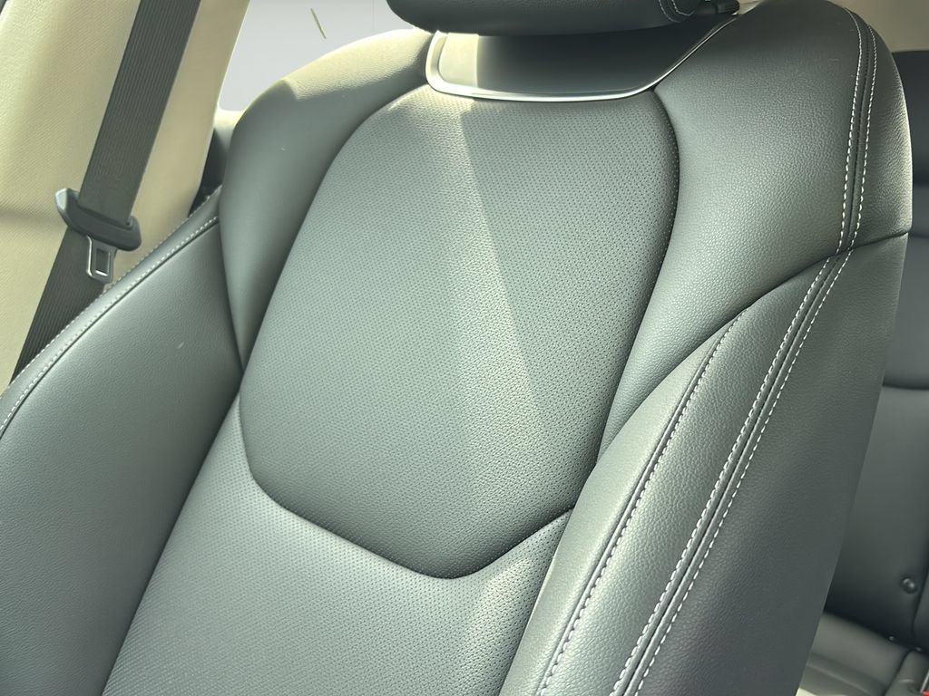 Certified 2026 Genesis GV70 2.5T AWD/4WD image 41