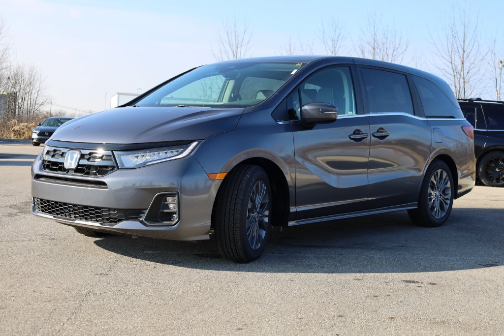 New 2027 Honda Odyssey Touring image 3