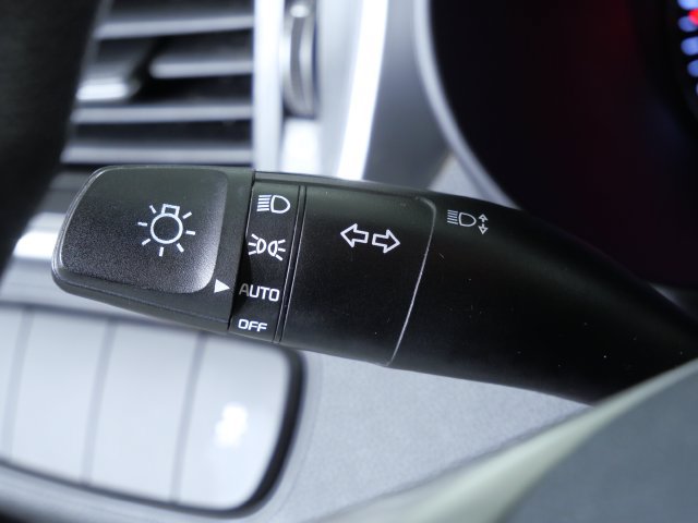 Used 2020 Kia Sorento AWD V6 image 32