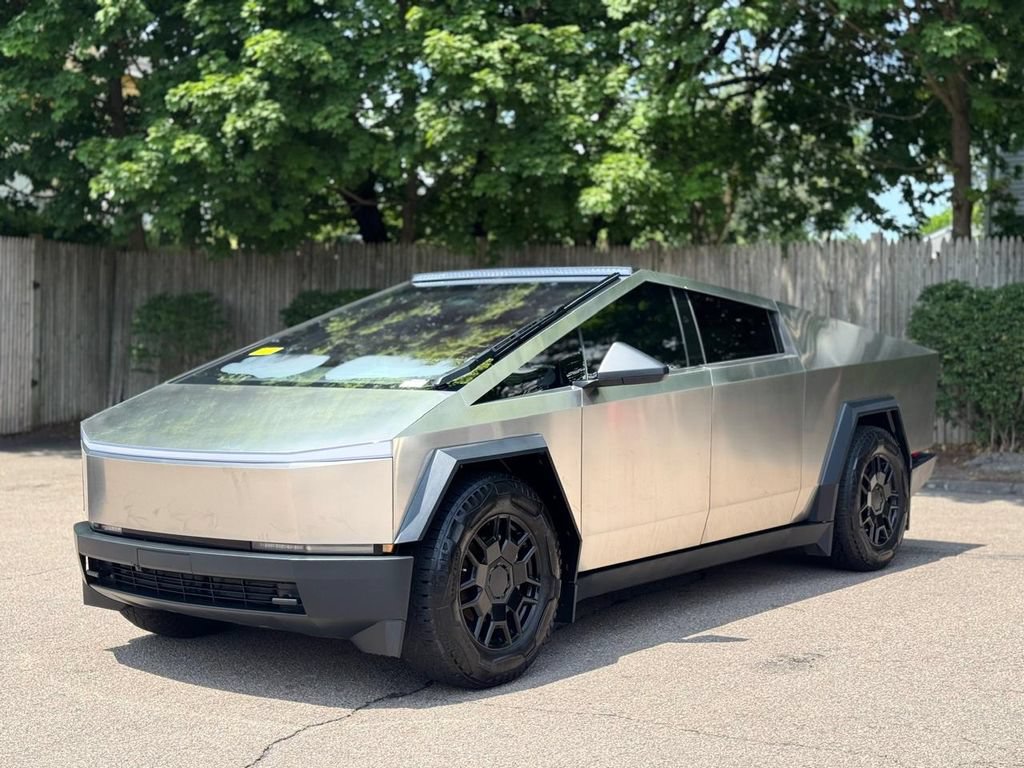 Used 2024 Tesla Cybertruck Cyberbeast AWD/4WD image 2