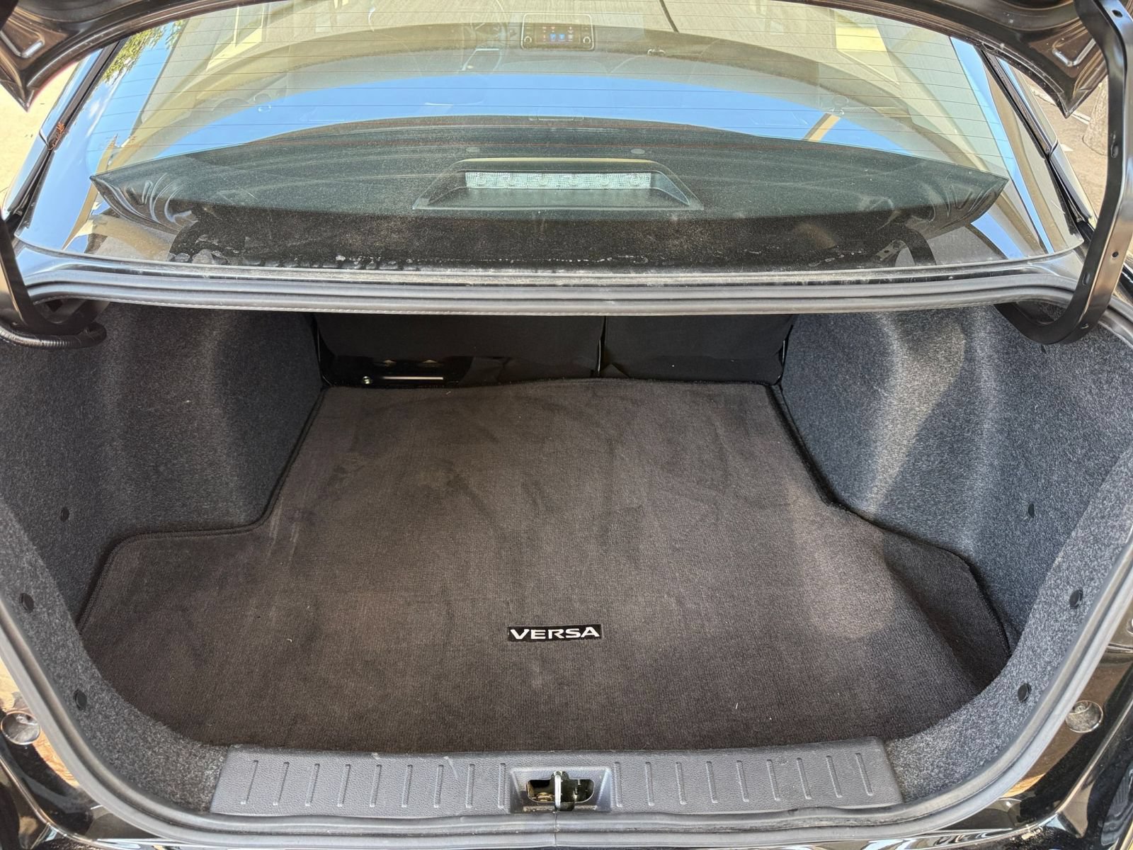 Used 2025 Nissan Versa SV FWD image 26