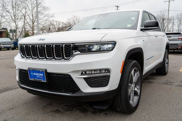 Used 2024 Jeep Grand Cherokee Limited 4xe w/ Luxury Tech Group II image 2