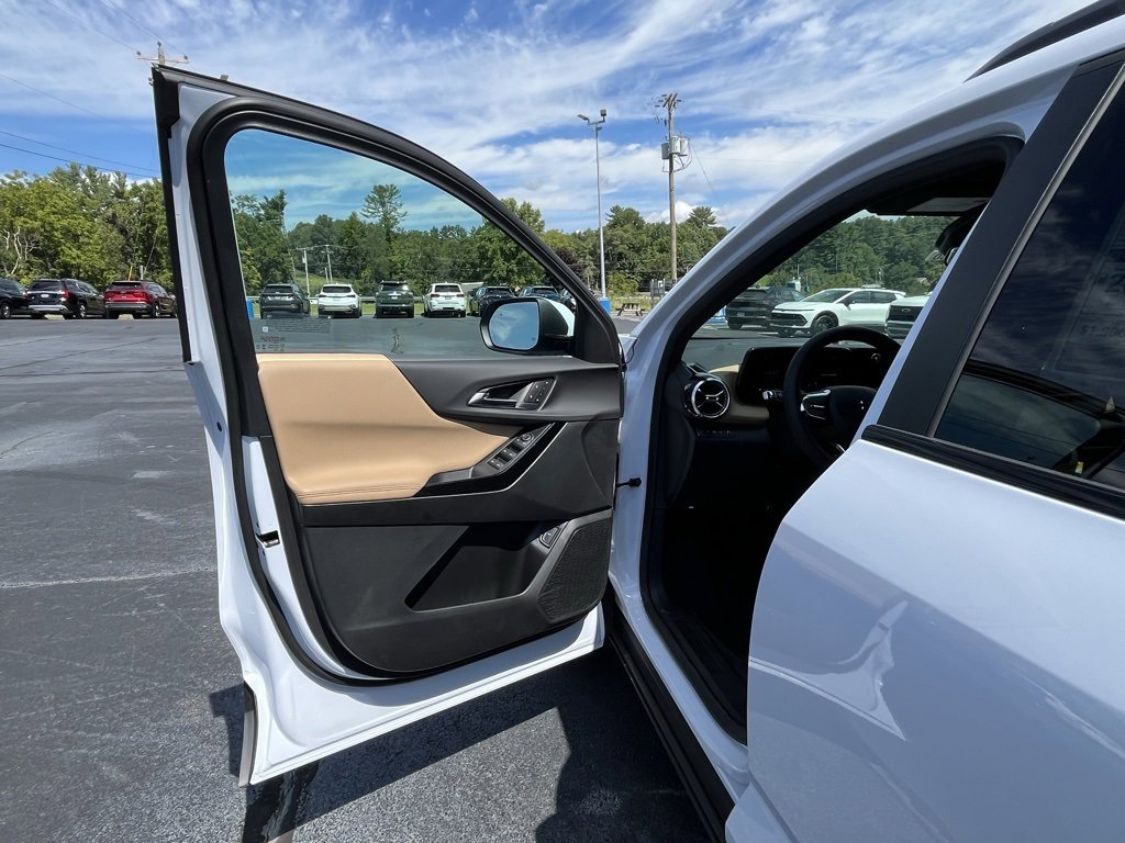 New 2026 Chevrolet Equinox ACTIV w/ Convenience Package III image 12