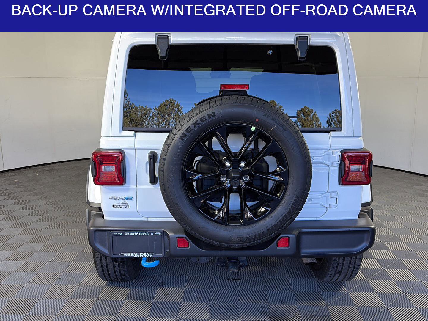 Used 2024 Jeep Wrangler Sahara w/ Technology Group image 6