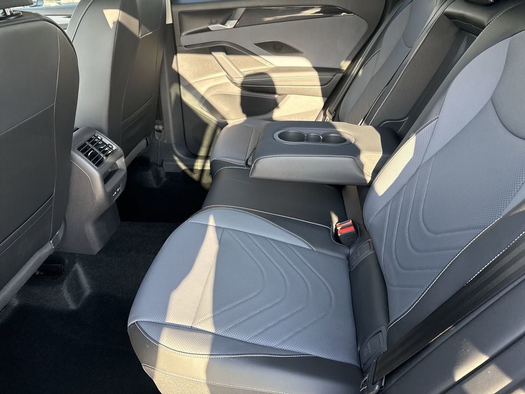 New 2026 Volkswagen Tiguan SE FWD image 29