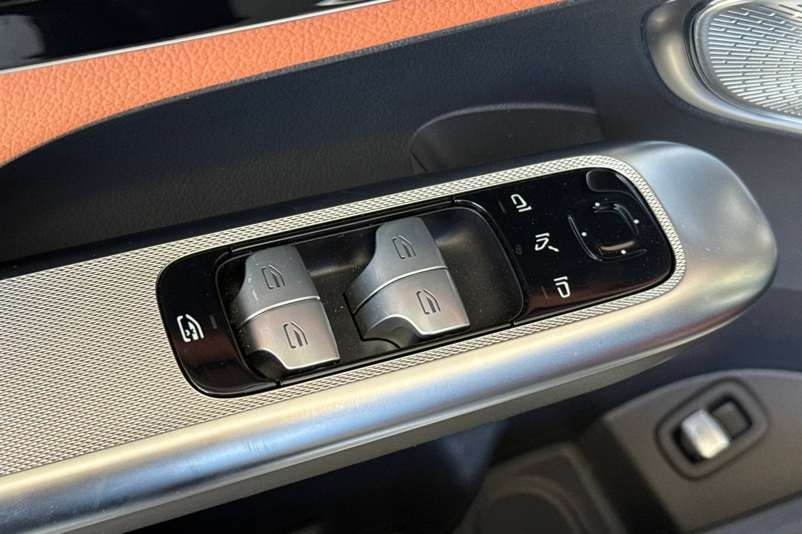 Certified 2024 Mercedes-Benz GLC 300 4MATIC image 16