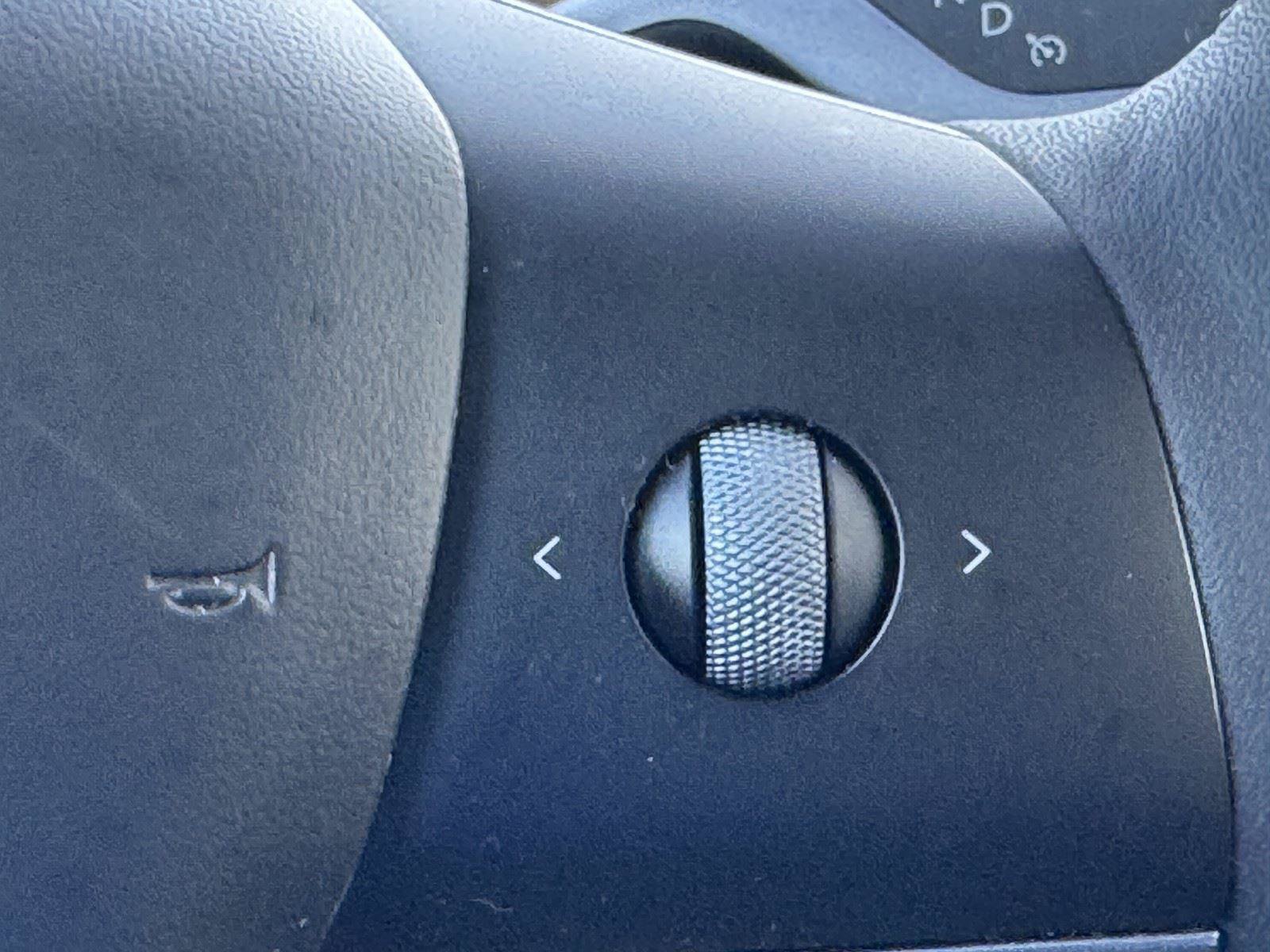 Used 2024 Tesla Model Y Long Range RWD image 19