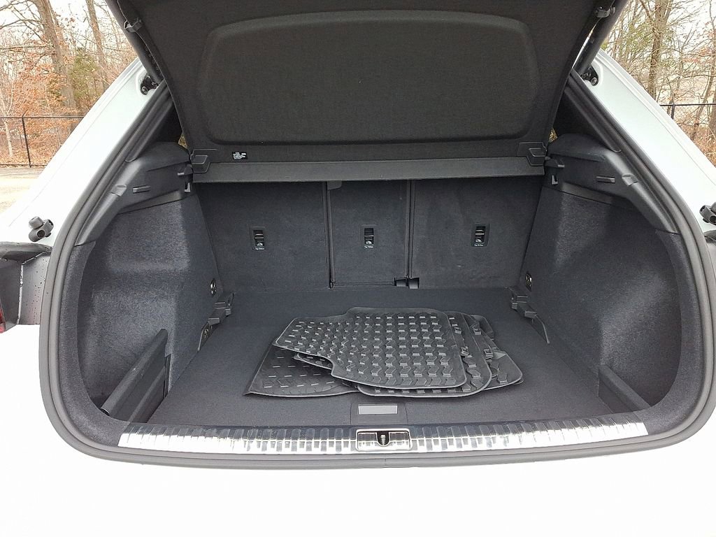 Certified 2025 Audi Q3 2.0T Premium Plus w/ Premium Plus Package image 29