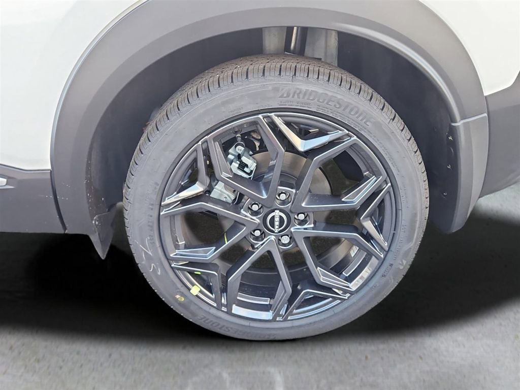 New 2026 Nissan Kicks SR w/ Cold Weather Package image 2