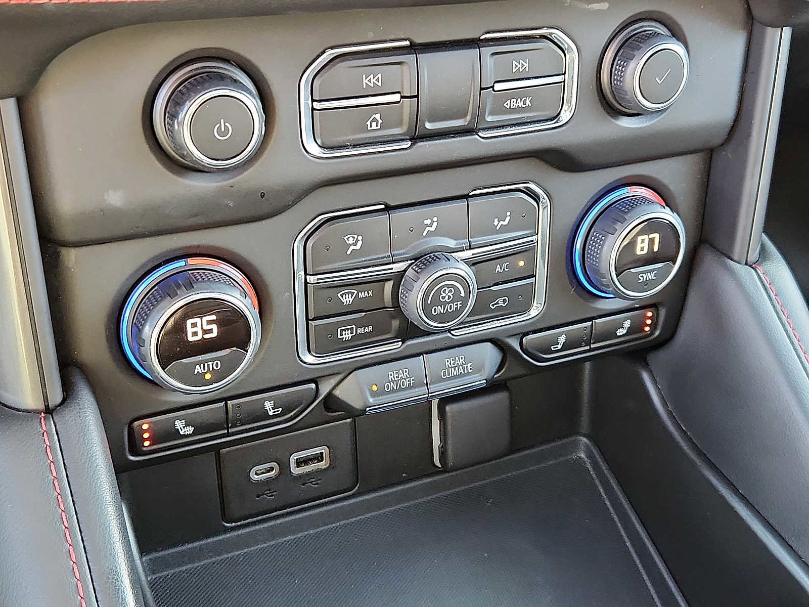 Used 2022 Chevrolet Tahoe RST w/ Luxury Package image 15