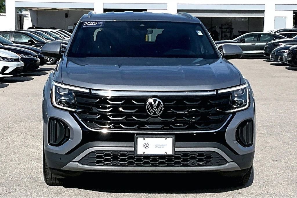 Certified 2025 Volkswagen Atlas Cross Sport SE AWD/4WD image 10
